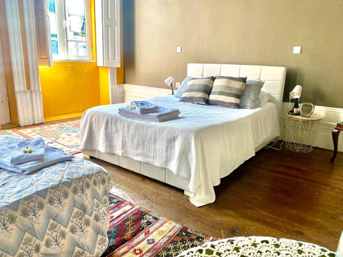 The Yellow House Porto Luaran gambar